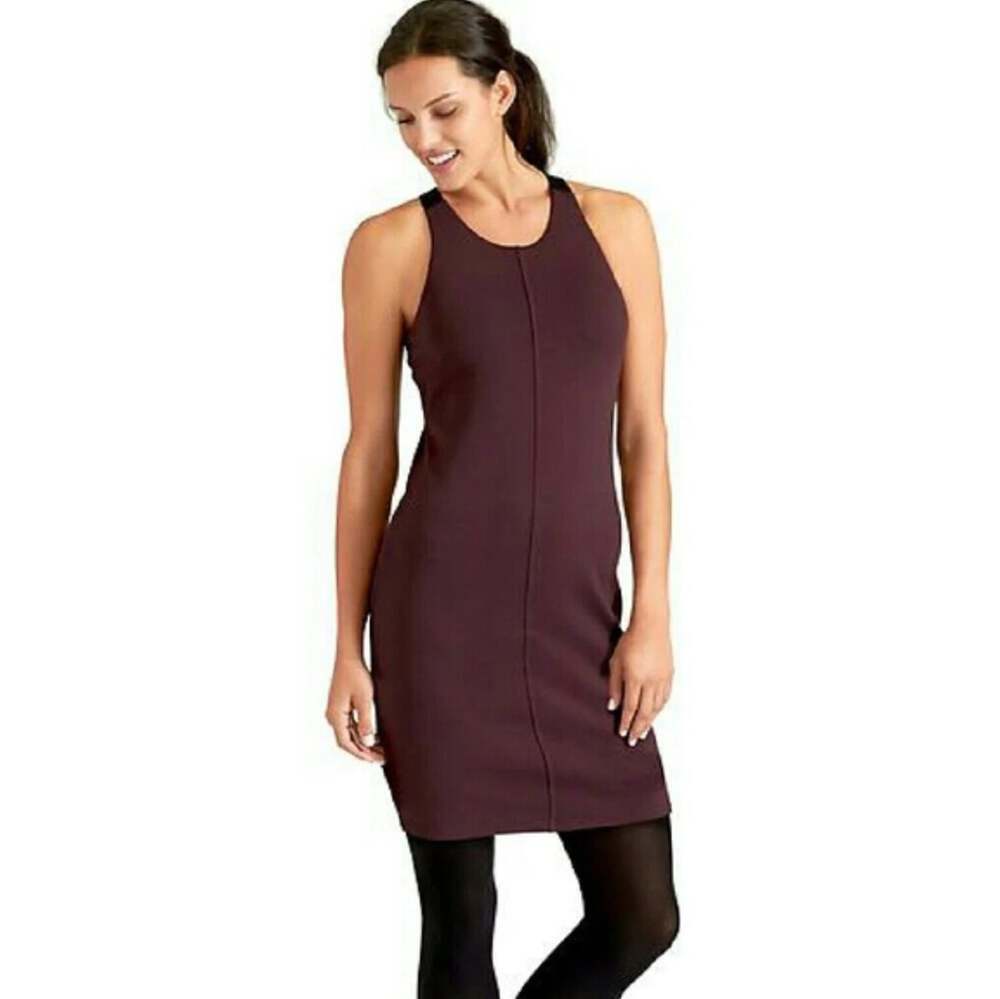 Athleta dress Whirlwind Racerback SZ XS Built In Bra Black Currant 138800